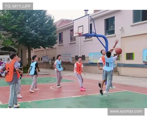 篮球点燃青春激情展现团队合作精神与永不言败的运动魅力 篮球点燃青春激情展现团队合作精神与永不言败的运动魅力