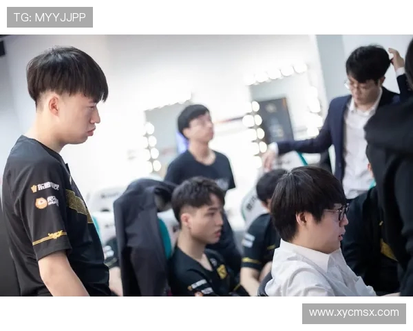 TES大战RNG激战正酣 谁将笑到最后捧起冠军奖杯